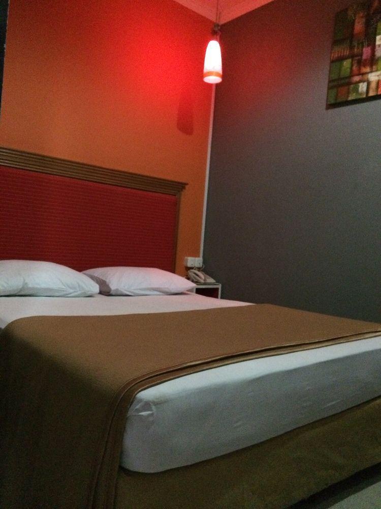 Hollywood Hotel Jakarta Exterior foto