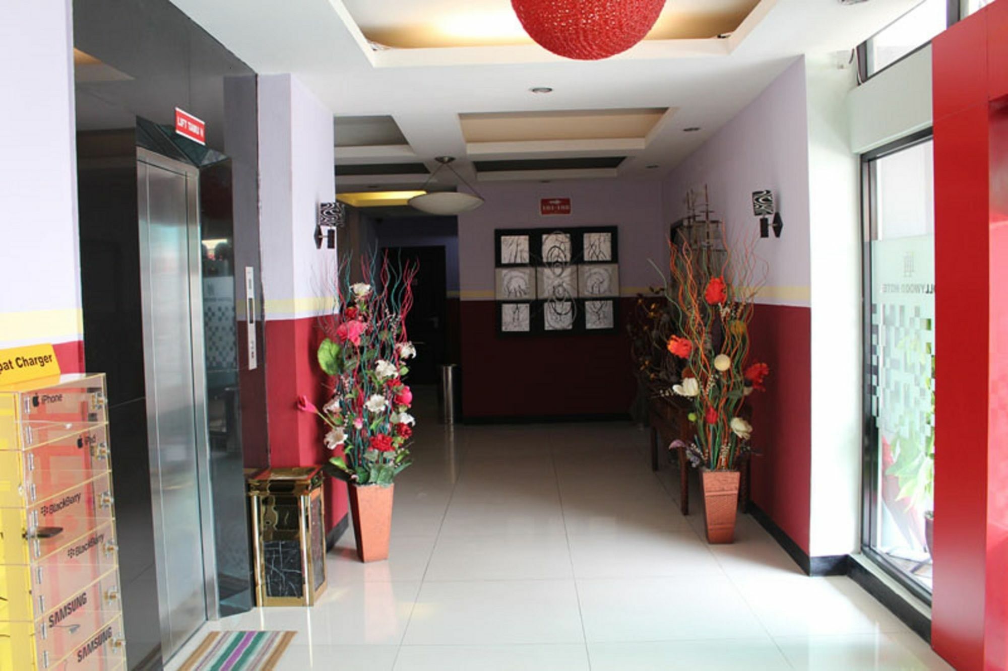 Hollywood Hotel Jakarta Exterior foto